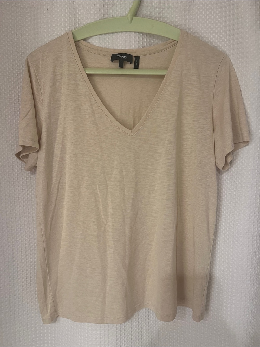 Theory Cream V-Neck Short Sleeve Tee—826-006